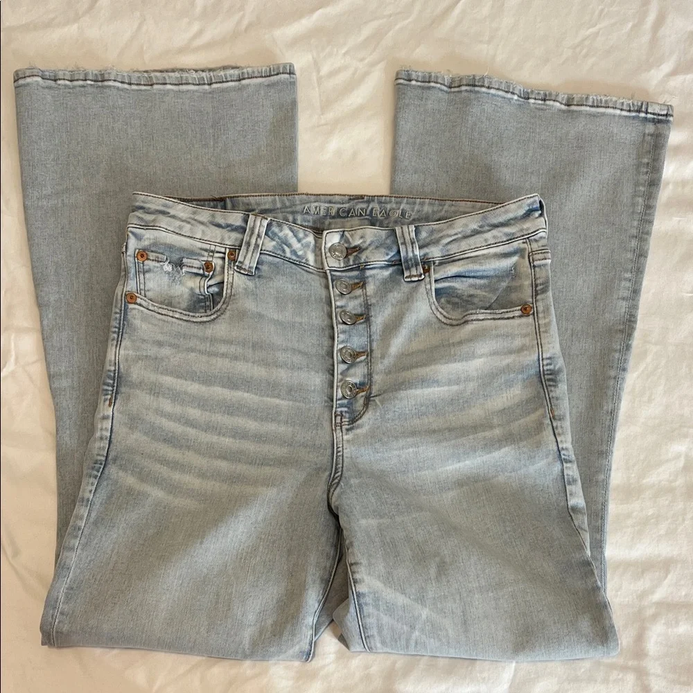 AE Light Wash Jeans - Picture 1 of 6